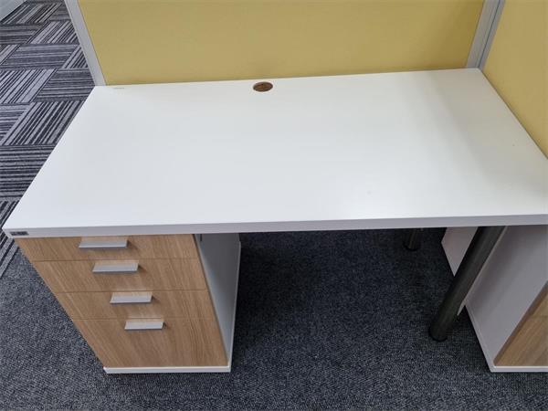 ~/upload/Lots/36757/AdditionalPhotos/rsw3nk62esv7o/DESK WITH DRAWERS WHITE A_t600x450.jpg